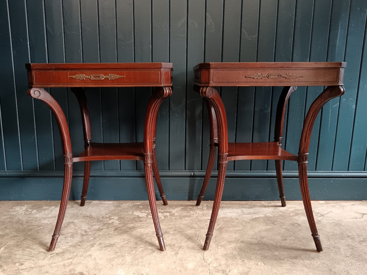 A pair of Regency style red leather top Mahogany lamp tables (10).jpg